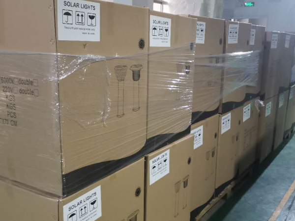 260 piezas de entrega de luz de césped solar a Tailandia para la vía de jardín al aire libre 